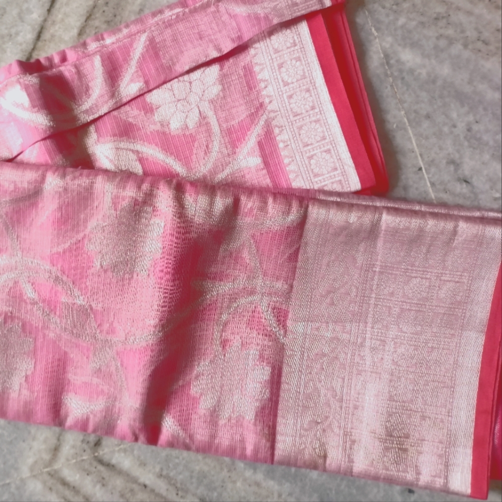 NewHandwoven silver zari Kota semi silk saree with jaal design and silver border - Picture 1 of 5